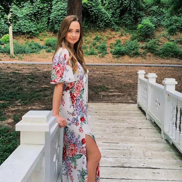 Meet your Posher, Brianna - Picture 2 of 2